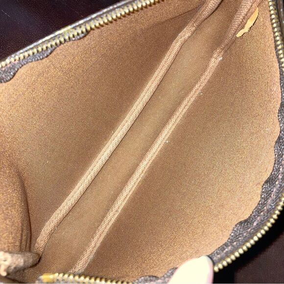 LOUIS VUITTON Monogram Chain Baguette Hobo Chain Bag Pouchette Felicie Liv - Picture 13 of 14